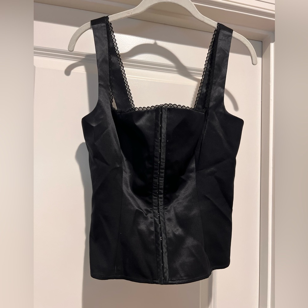 Reformation Tagliatelle Silk Top NWT
Size 8